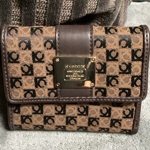 Liz Claiborne Brown and Black Patterned Wallet